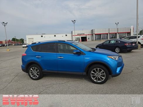 Used 2018 Toyota RAV4 Limited w/ Advanced Technology Package AWD/4WD image 2