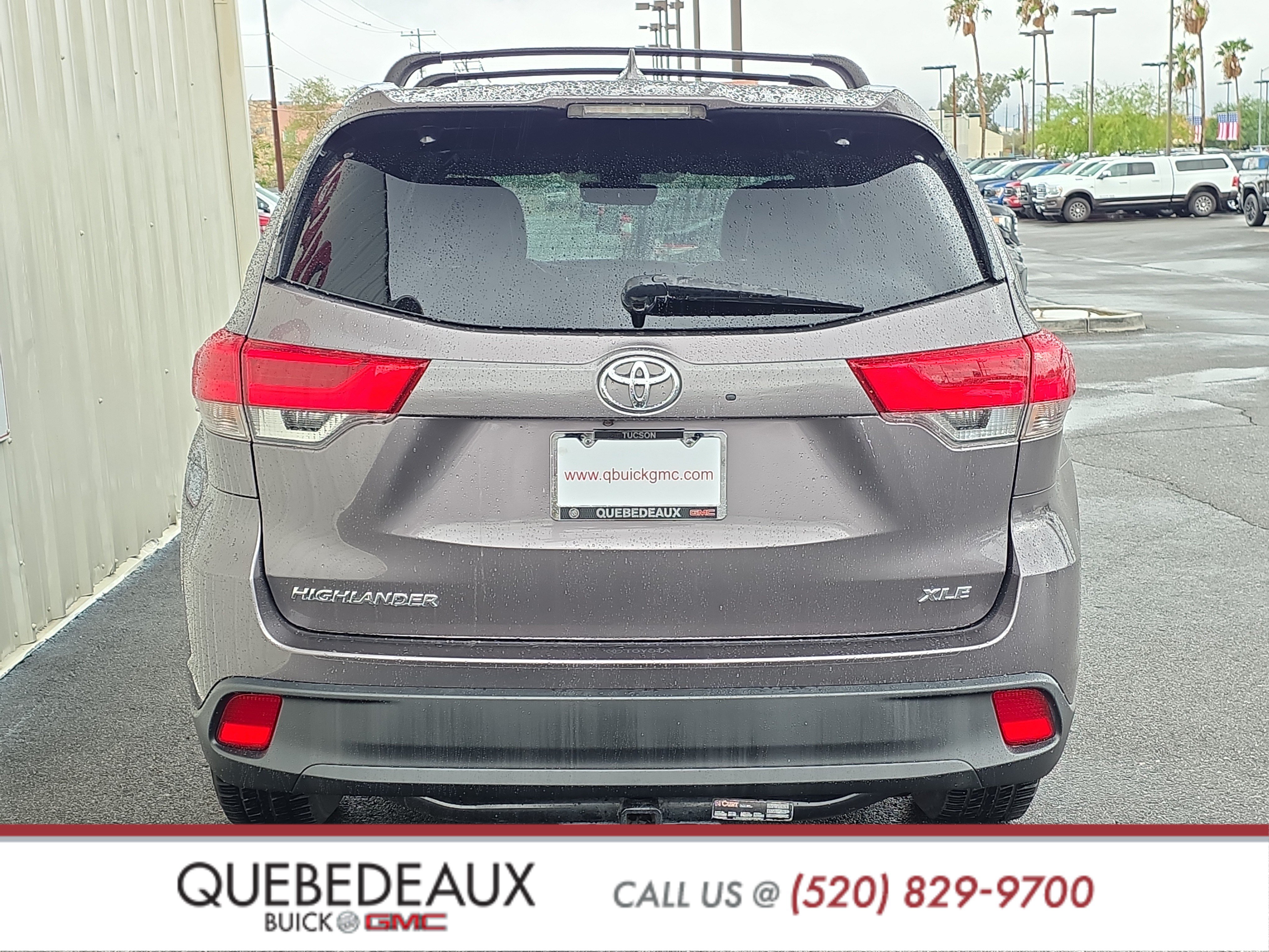 Used 2019 Toyota Highlander XLE FWD image 6