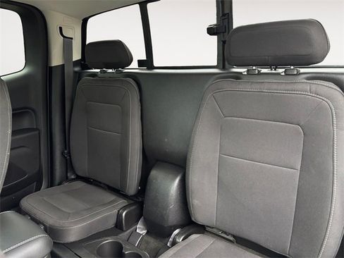 Used 2016 GMC Canyon SLE image 13