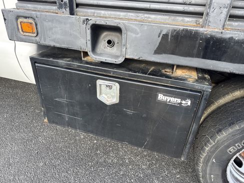 Used 2012 Ford F350 XL w/ Trailer Tow Pkg image 19