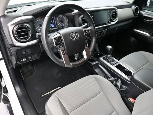 Used 2022 Toyota Tacoma SR5 image 21