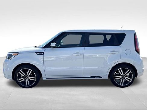 Used 2016 Kia Soul + w/ Soulful Package FWD image 4