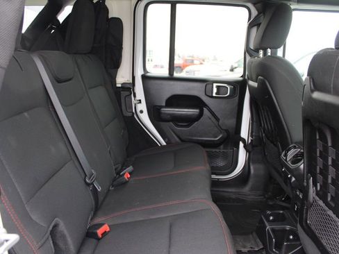 Used 2022 Jeep Wrangler Unlimited Rubicon w/ Cold Weather Group image 22