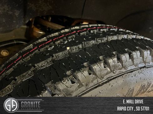 Used 2020 GMC Sierra 2500 SLE image 18