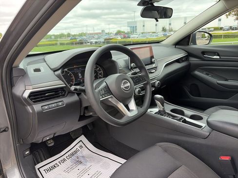 Used 2025 Nissan Altima 2.5 SV image 47