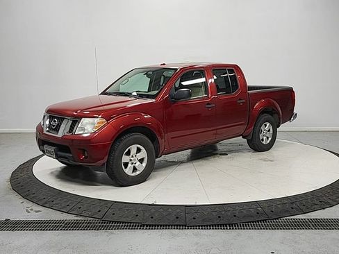 Used 2013 Nissan Frontier SV w/ SV Value Truck Pkg RWD image 3