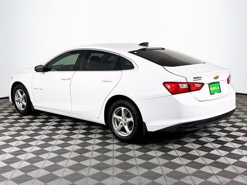 Used 2018 Chevrolet Malibu LS image 6