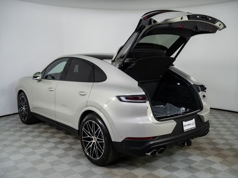 New 2026 Porsche Cayenne Coupe image 34