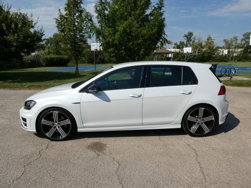 Used 2016 Volkswagen Golf R 4-Door AWD/4WD image 8