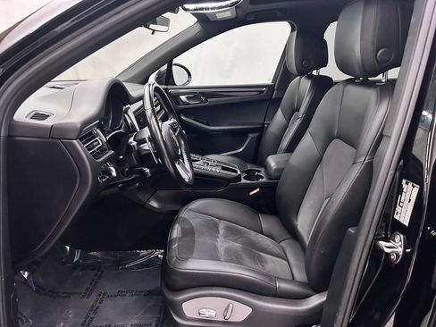 Used 2020 Porsche Macan AWD/4WD image 12