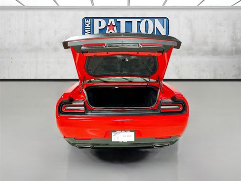 Used 2022 Dodge Challenger SXT w/ Blacktop Package image 25