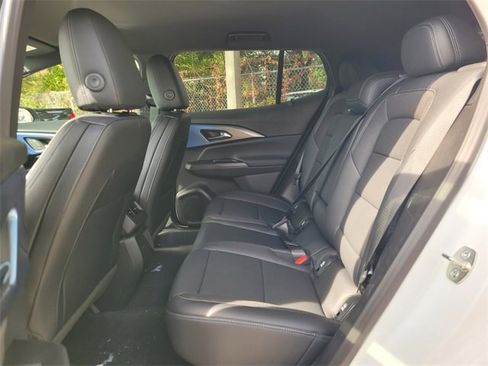 New 2026 Chevrolet Equinox EV LT image 11