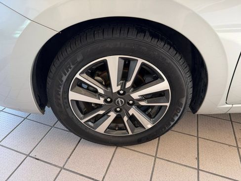 Used 2025 Nissan Versa SV FWD image 24