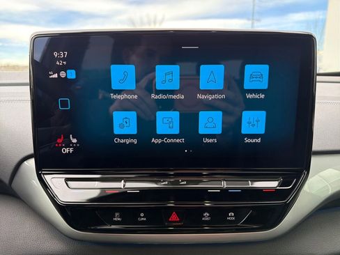 Certified 2023 Volkswagen ID.4 Pro S Plus image 21
