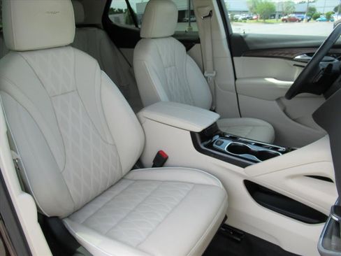 Used 2023 Buick Envision Avenir FWD image 9