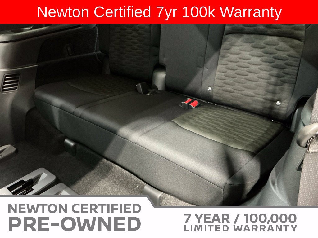 Used 2025 Nissan Pathfinder SV FWD image 19