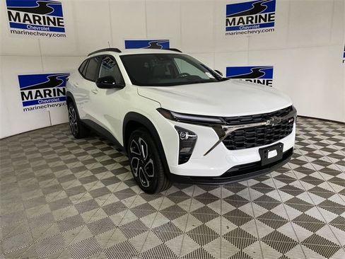 Certified 2026 Chevrolet Trax RS image 1