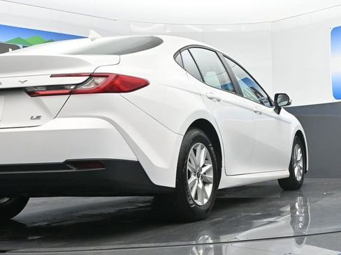 Used 2025 Toyota Camry LE image 20