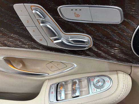 Used 2018 Mercedes-Benz C 300 4MATIC Sedan image 30