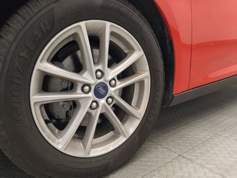 Used 2017 Ford Focus SE FWD image 31