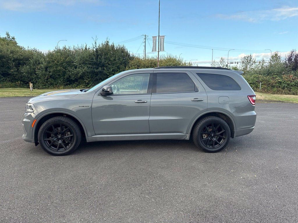Used 2023 Dodge Durango R/T w/ Hemi Orange Plus Package AWD/4WD image 3