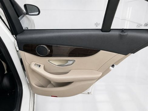 Used 2016 Mercedes-Benz C 300 4MATIC Sedan image 34