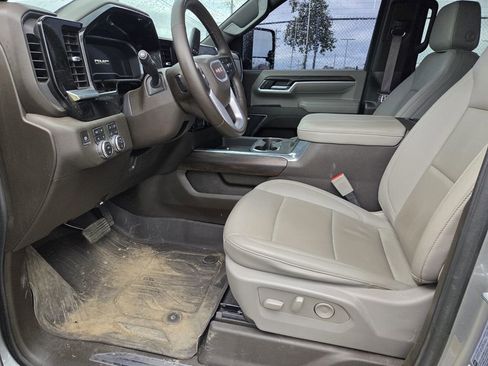 Used 2025 GMC Sierra 2500 SLT w/ SLT Premium Package image 5