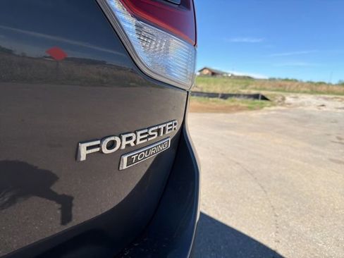 Used 2021 Subaru Forester Touring image 4