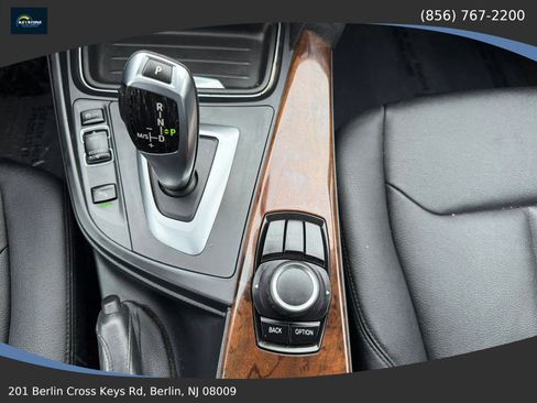 Used 2014 BMW 320i xDrive Sedan AWD/4WD image 25