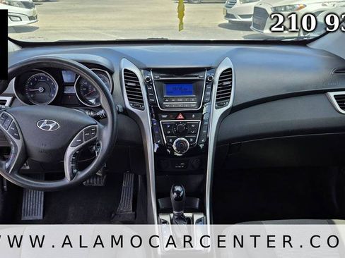 Used 2016 Hyundai Elantra GT FWD image 32