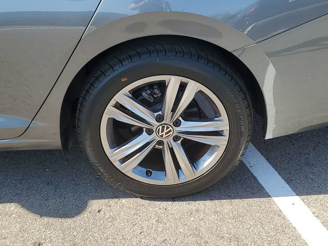 Used 2022 Volkswagen Jetta SE FWD image 32