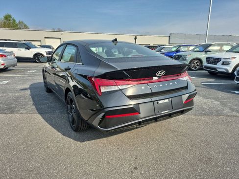 New 2026 Hyundai Elantra SEL Sport Premium image 7