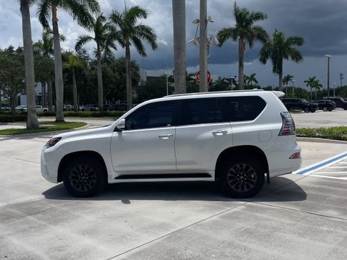 Used 2022 Lexus GX 460 Premium AWD/4WD image 3