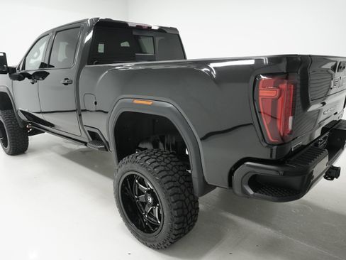 Used 2022 GMC Sierra 2500 AT4 w/ AT4 Premium Plus Package AWD/4WD image 5