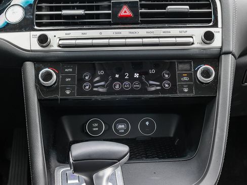 Used 2026 Genesis G70 2.5T Prestige RWD image 15