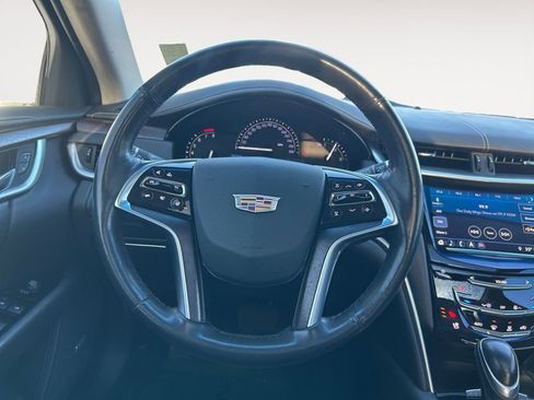 Used 2019 Cadillac XTS Luxury image 14