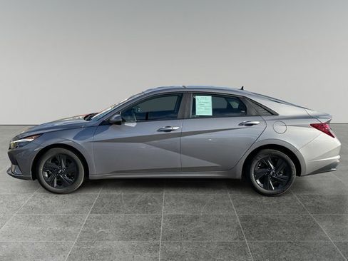 Certified 2023 Hyundai Elantra SEL image 2