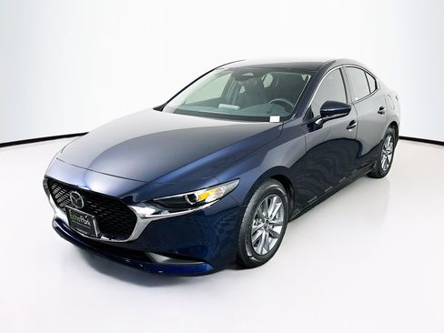 Used 2025 MAZDA MAZDA3 s image 3