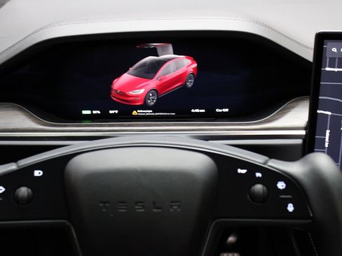 Used 2023 Tesla Model X image 47