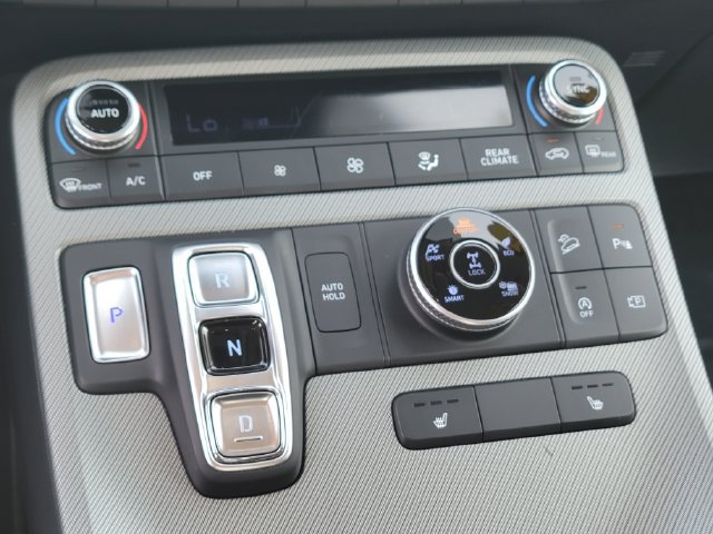 Used 2025 Hyundai Palisade SEL AWD/4WD image 16