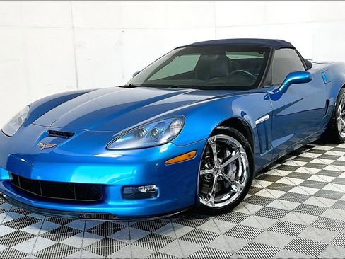 Used 2010 Chevrolet Corvette Grand Sport w/ Preferred Equipment Group image 2
