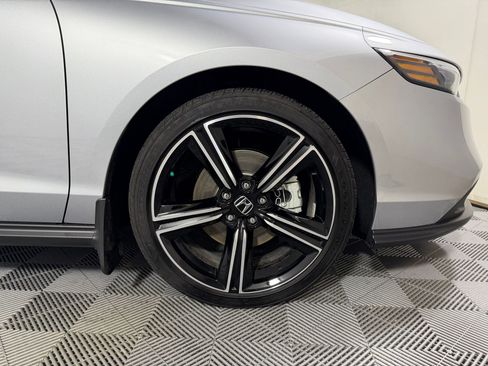 Certified 2025 Honda Accord Sport image 9