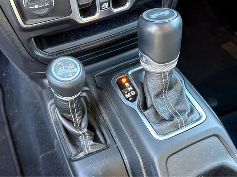 Certified 2022 Jeep Wrangler Unlimited Sahara image 23