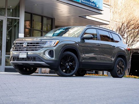New 2026 Volkswagen Atlas SE image 1