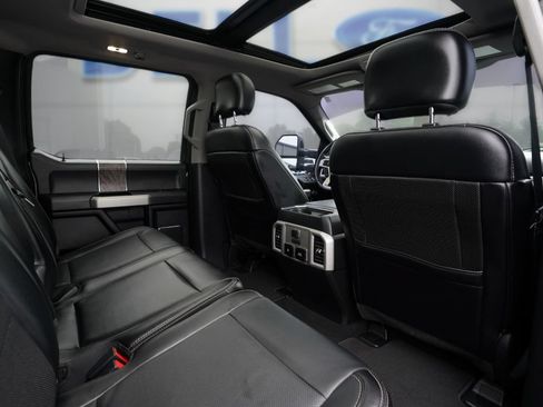 Used 2019 Ford F250 Lariat w/ Lariat Ultimate Package AWD/4WD image 27