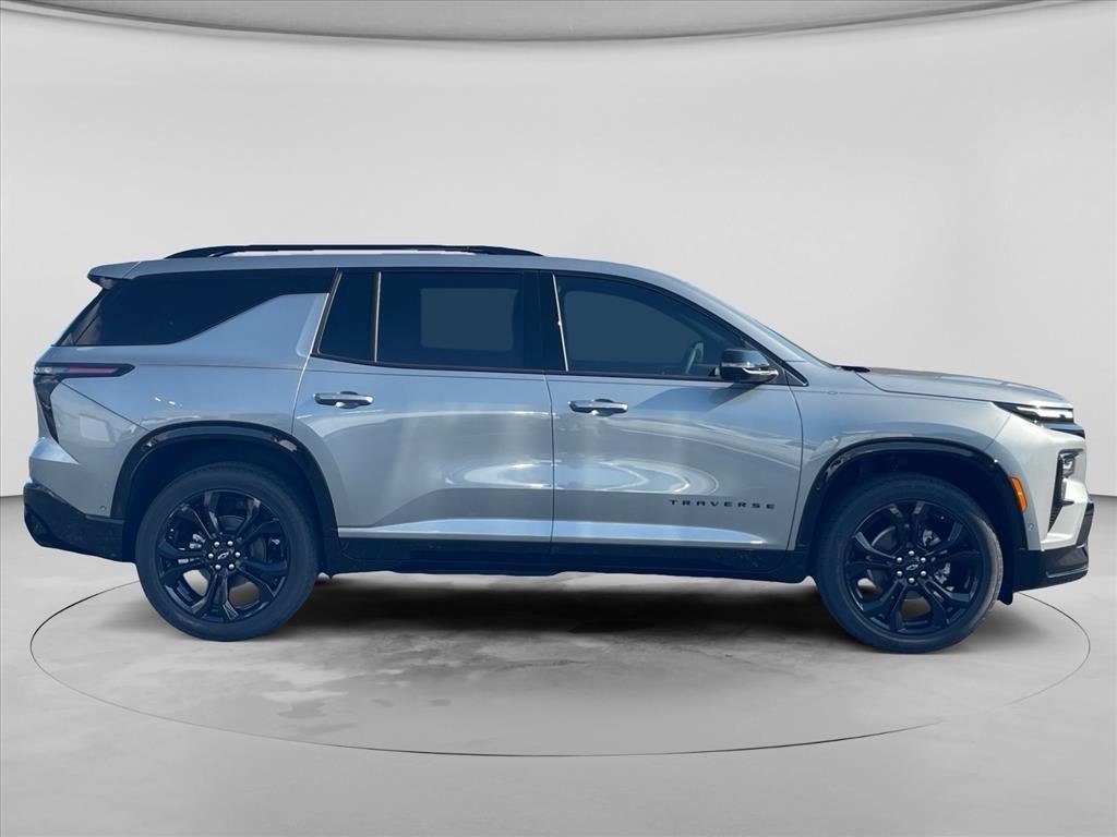 New 2027 Chevrolet Traverse RS FWD image 8