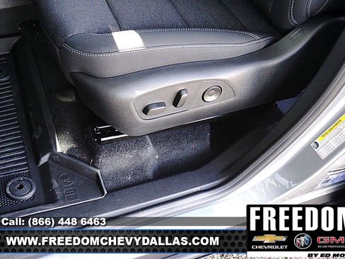 New 2026 Chevrolet Traverse LT w/ LPO, Floor Liner Package FWD image 36