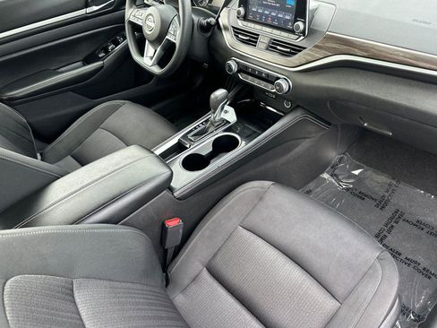 Used 2023 Nissan Altima 2.5 SV image 14