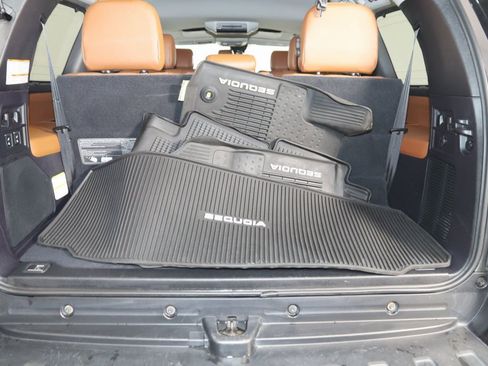 Used 2021 Toyota Sequoia Platinum image 49