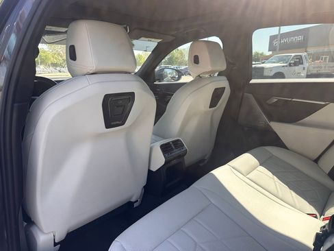 Used 2024 BMW 530i w/ Premium Package image 17